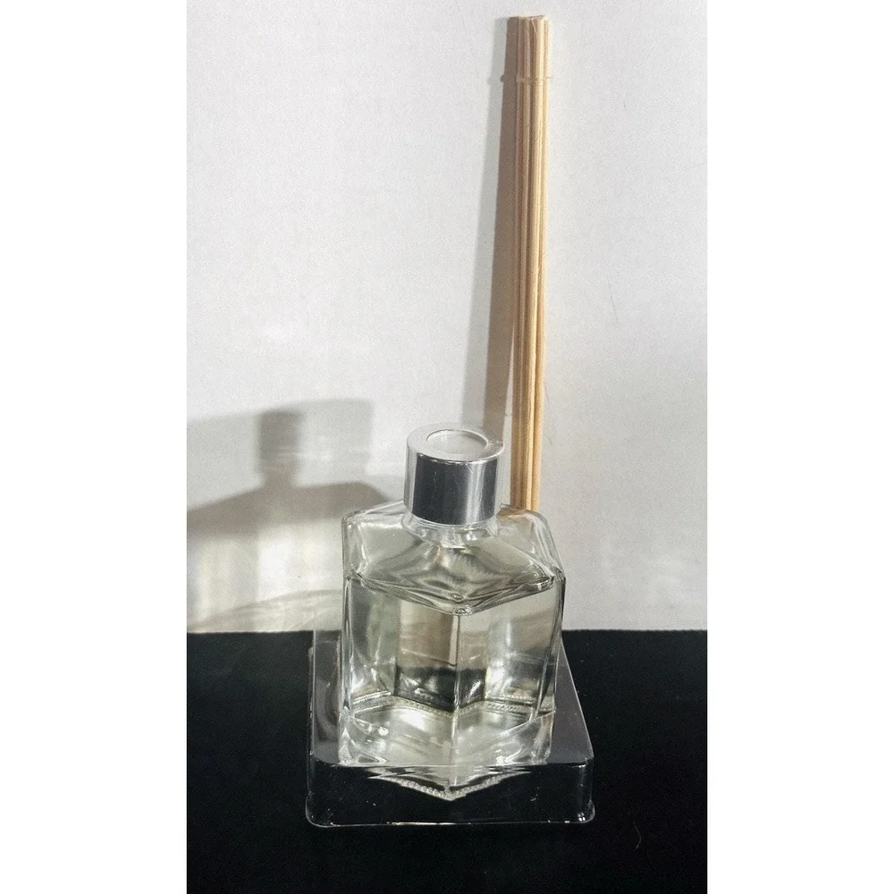 HomeWorx by Slatkin & Co. Reed Diffuser Fall Farmstand _ 4 FL oz